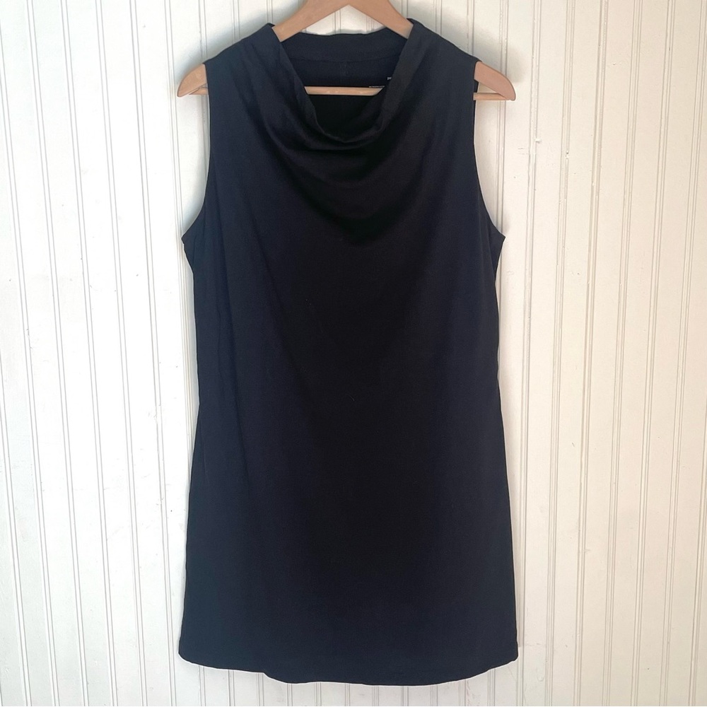 Elegant Black Sleeveless Dress